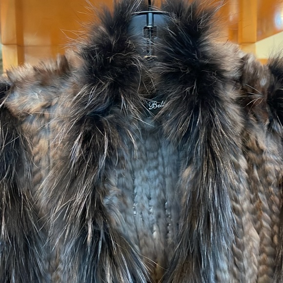 Rabbit and fox fur knitted vest - Picture 5 of 9